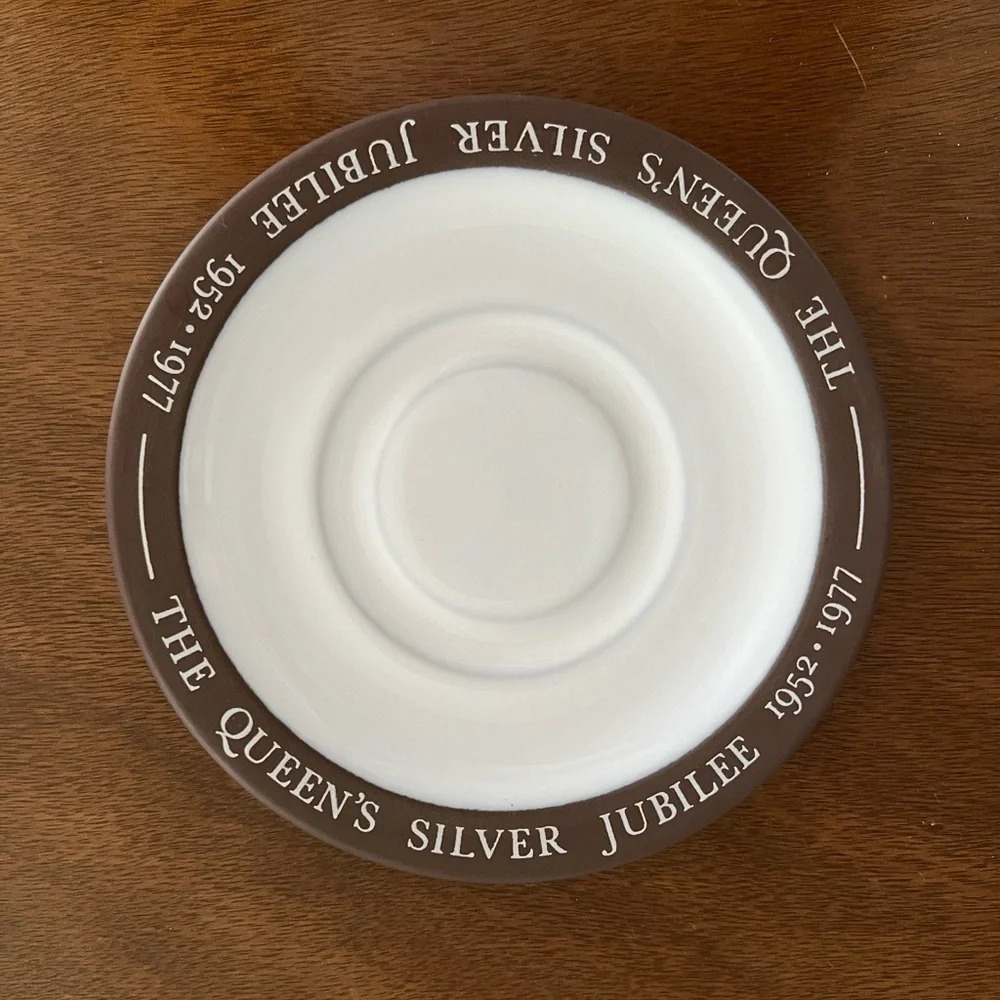 Vintage The Queen's Silver Jubilee 1952-1977 Saucer Hornsea England Brown